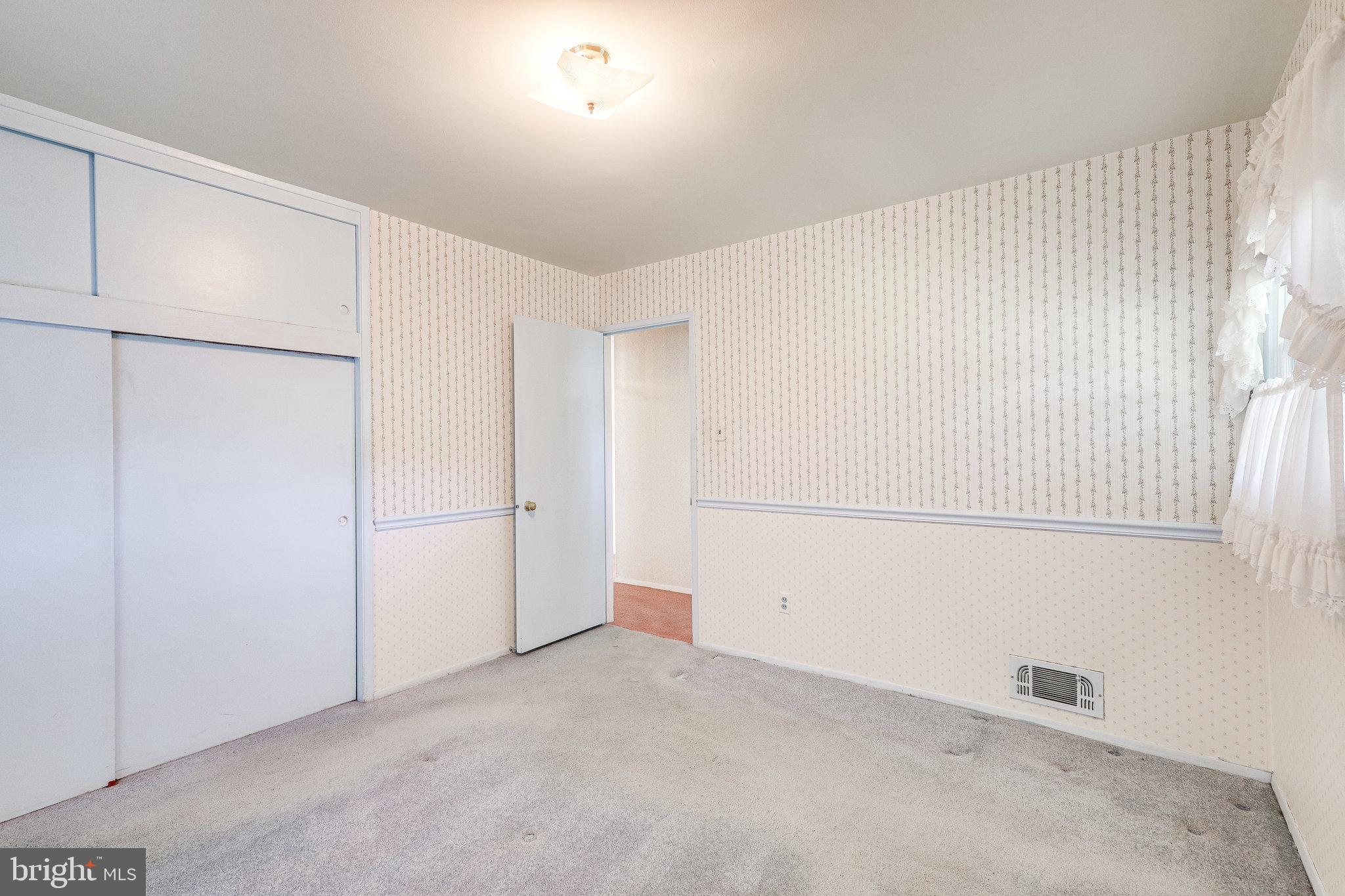 7612 Dunston Street Springfield, VA 22151 - Photo 26 of 51 Bedroom #1 - Great Closet Space