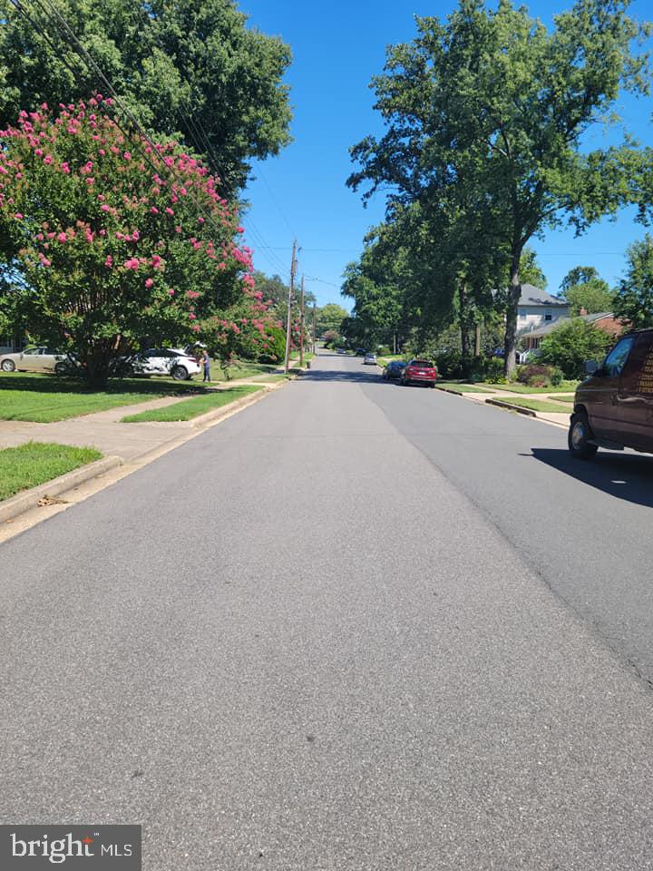 7612 Dunston Street Springfield, VA 22151 - Photo 50 of 51 Street View to the Left
