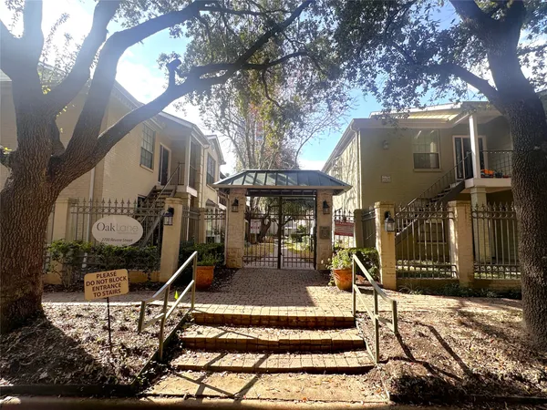 $250,000 | 2700 Revere Street, Unit 101, Houston, TX 77098