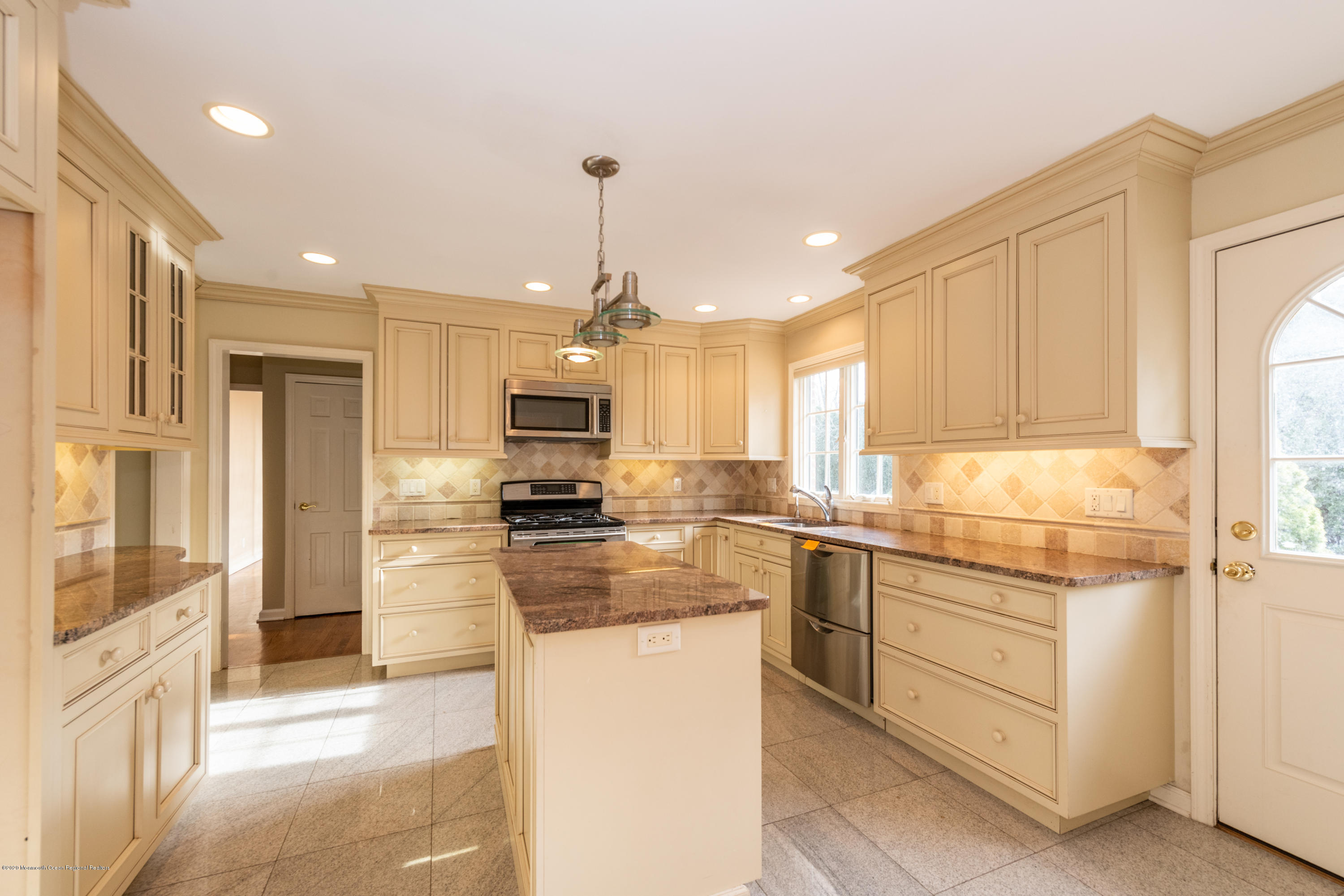 107 River Road Rumson, NJ 07760 - Photo 23 of 30 kit