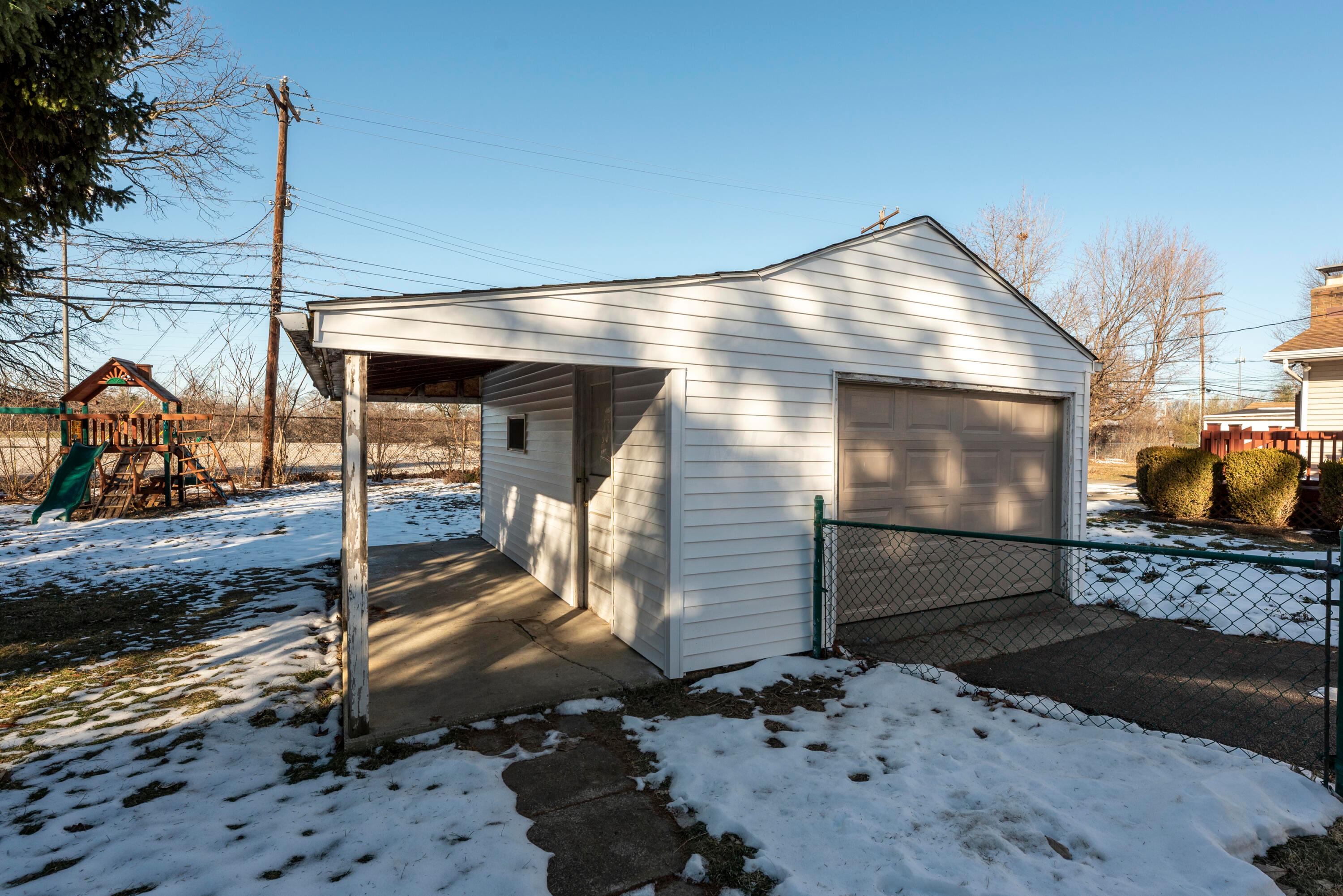3527 Beulah Road Columbus, OH 43224 - Photo 29 of 36 3527 Beulah Road