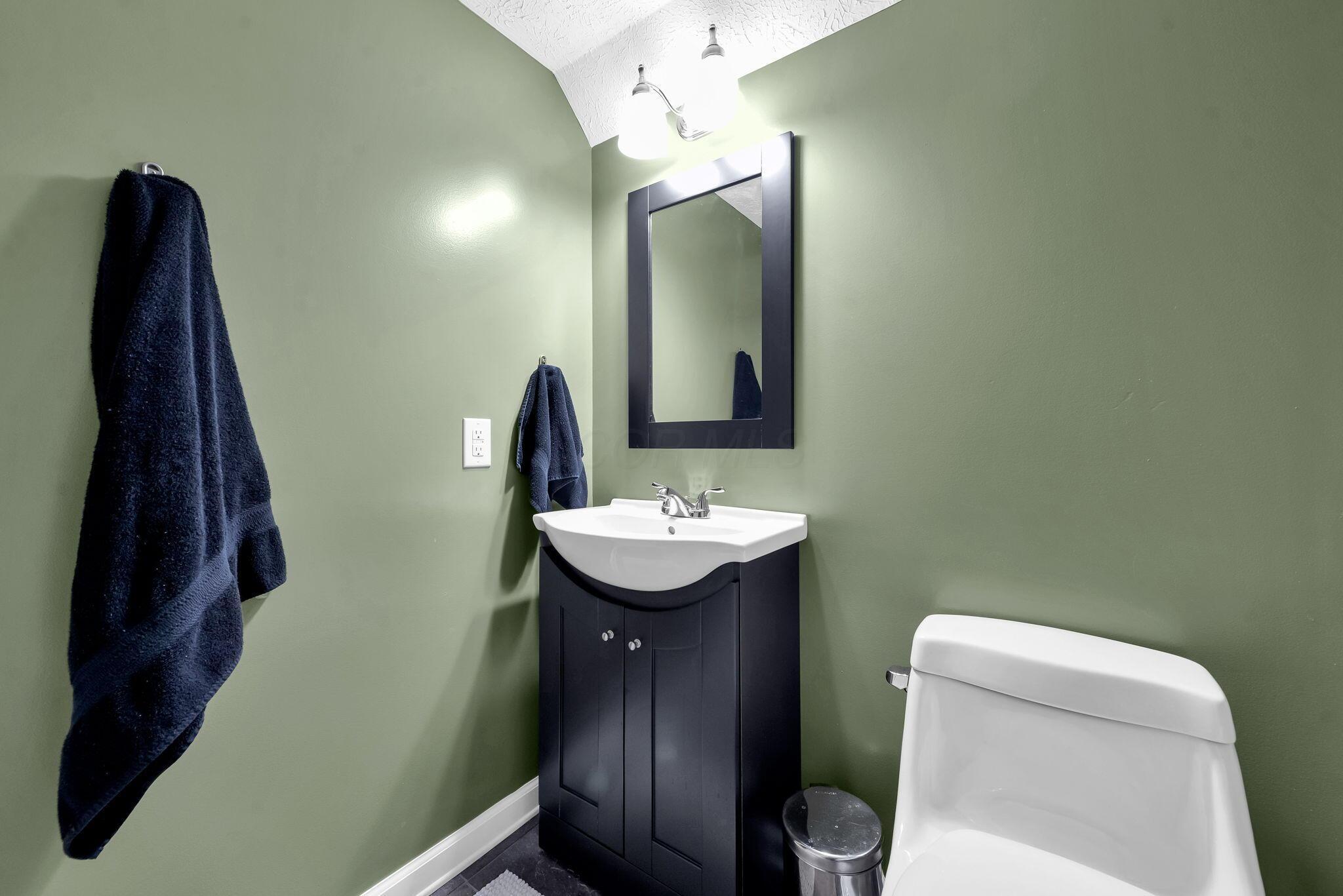 1046 Sugar Grove Road Southeast Lancaster, OH 43130 - Photo 25 of 37 Basement bathroom