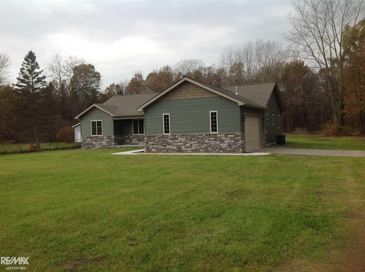 8910 Marsh Road Algonac, MI 48001 - Photo 1 of 37 31335120.JPG