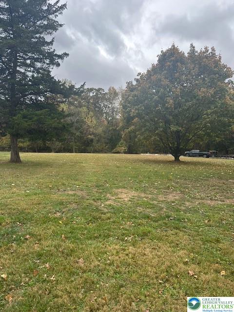 78 Locke Heights Road Bangor, PA 18013 - Photo 2 of 4 a view of outdoor space and yard