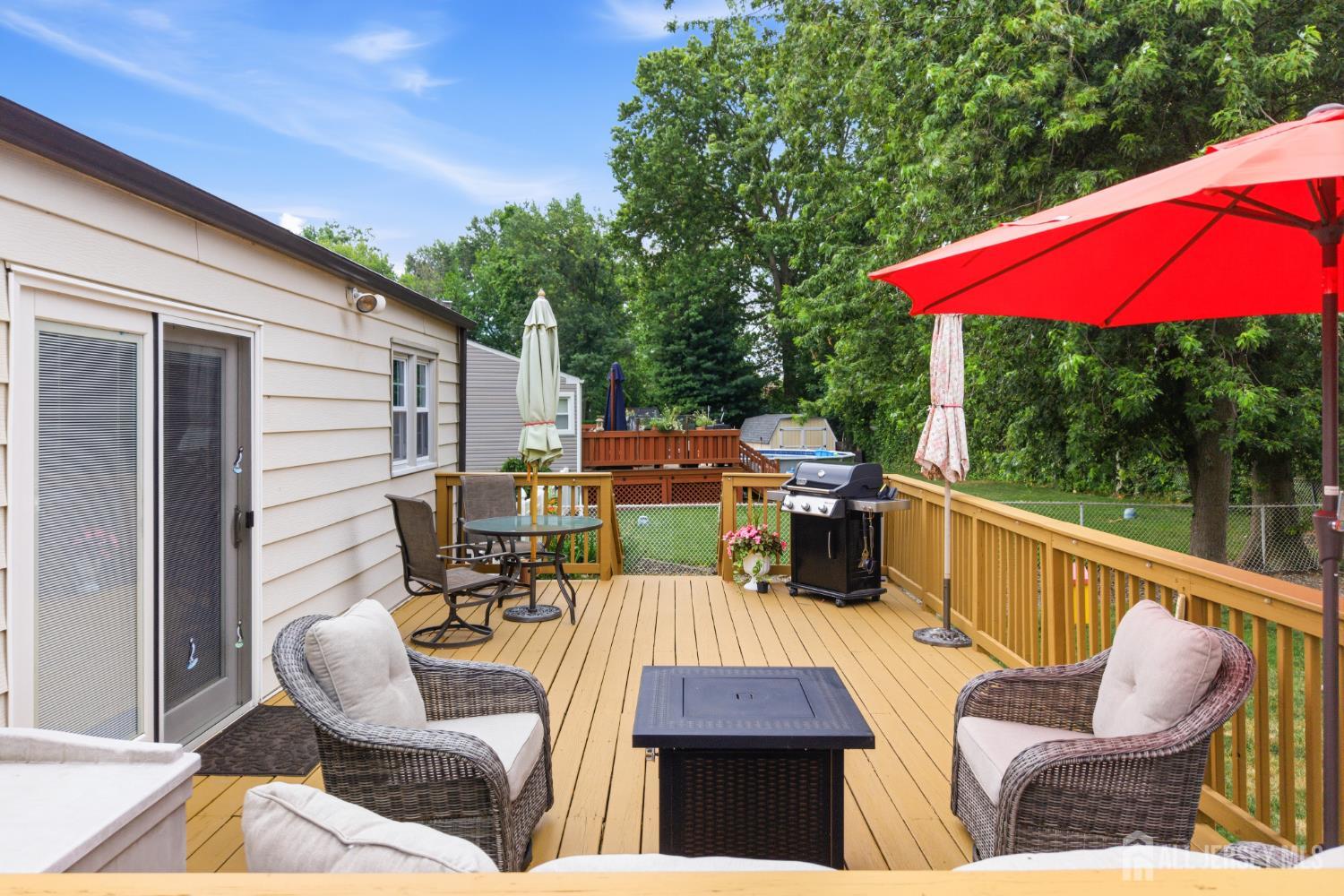 9 Brox Road Edison, NJ 08817 - Photo 33 of 38