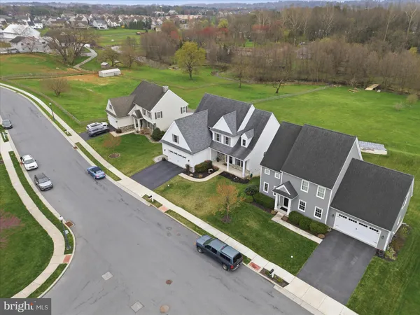 $950,000 | 674 Integrity Drive, Lititz, PA 17543