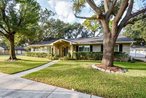 $670,000 | 5330 Jackwood Street, Houston, TX 77096