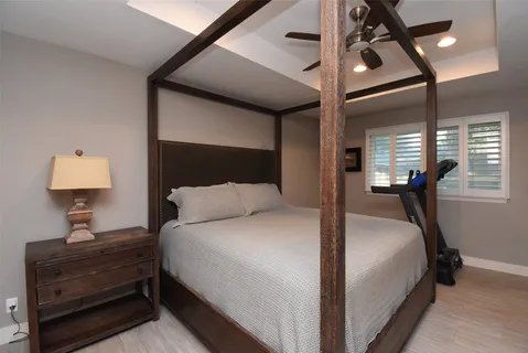 $685,000 | 5330 Jackwood Street, Houston, TX 77096