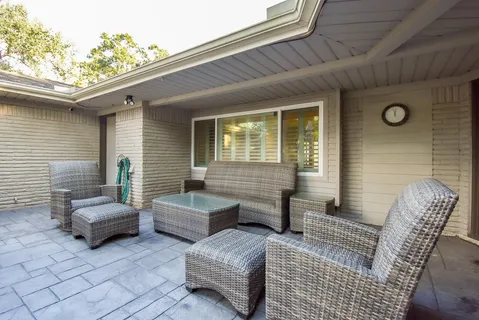 $670,000 | 5330 Jackwood Street, Houston, TX 77096