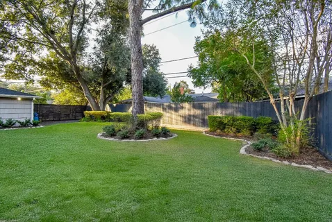 $670,000 | 5330 Jackwood Street, Houston, TX 77096