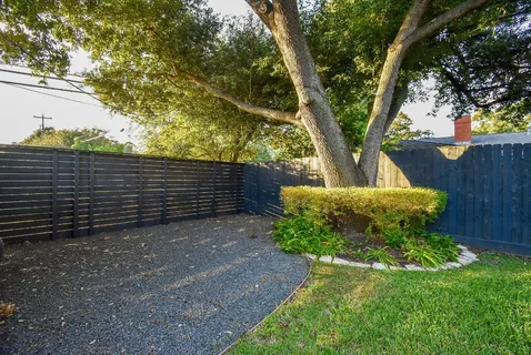 $670,000 | 5330 Jackwood Street, Houston, TX 77096