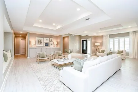 $670,000 | 5330 Jackwood Street, Houston, TX 77096