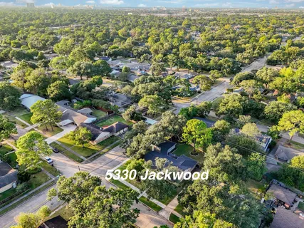 $685,000 | 5330 Jackwood Street, Houston, TX 77096