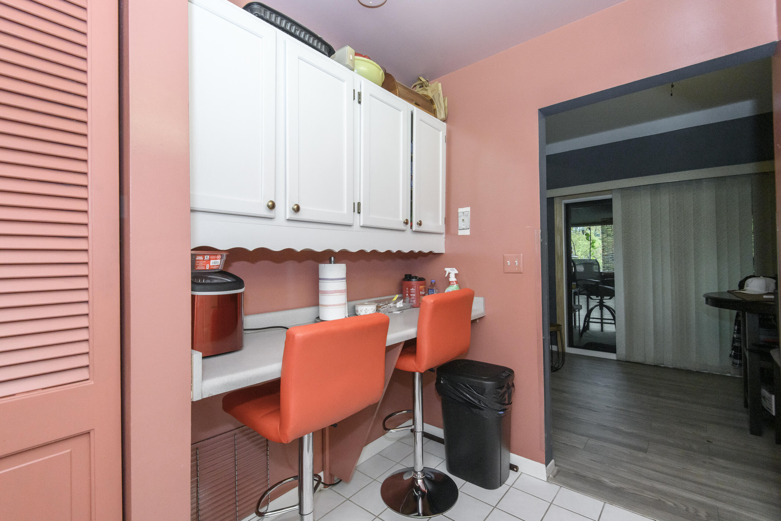 2130 Good Hope Road, Unit 12 Glendale, WI 53209 - Photo 13 of 34 Kitchen