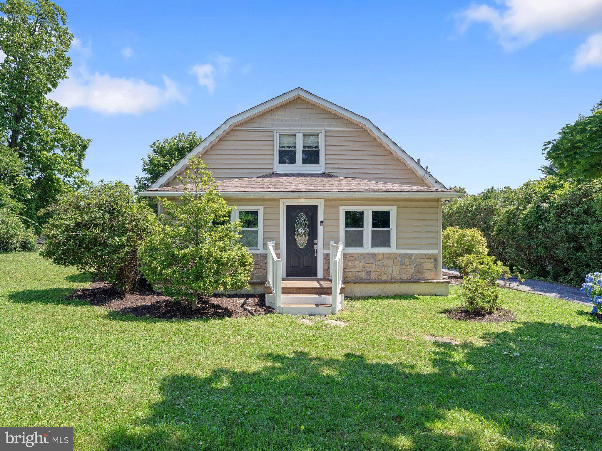 53 South New Middletown Road Media, PA 19063 - Photo 2 of 56