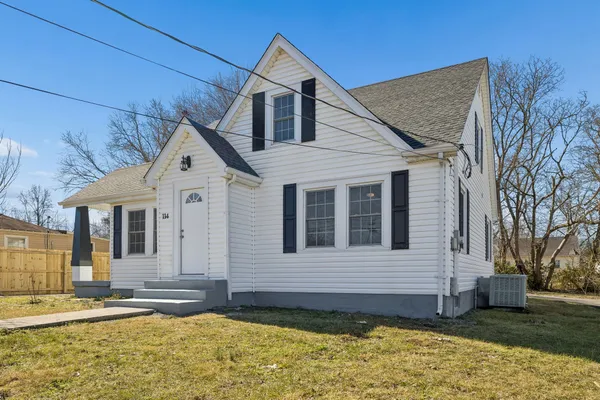 $299,900 | 114 Oak Street, McMinnville, TN 37110