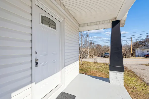 $299,900 | 114 Oak Street, McMinnville, TN 37110