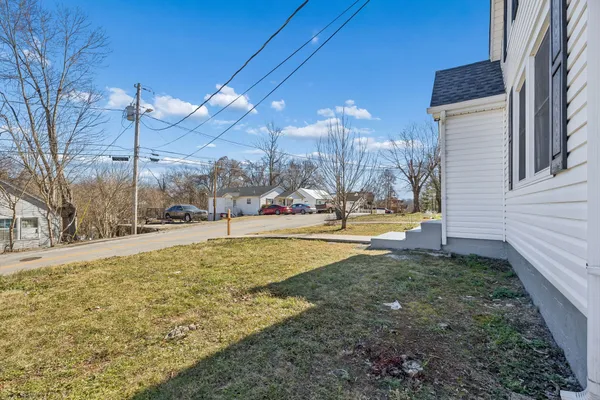 $299,900 | 114 Oak Street, McMinnville, TN 37110