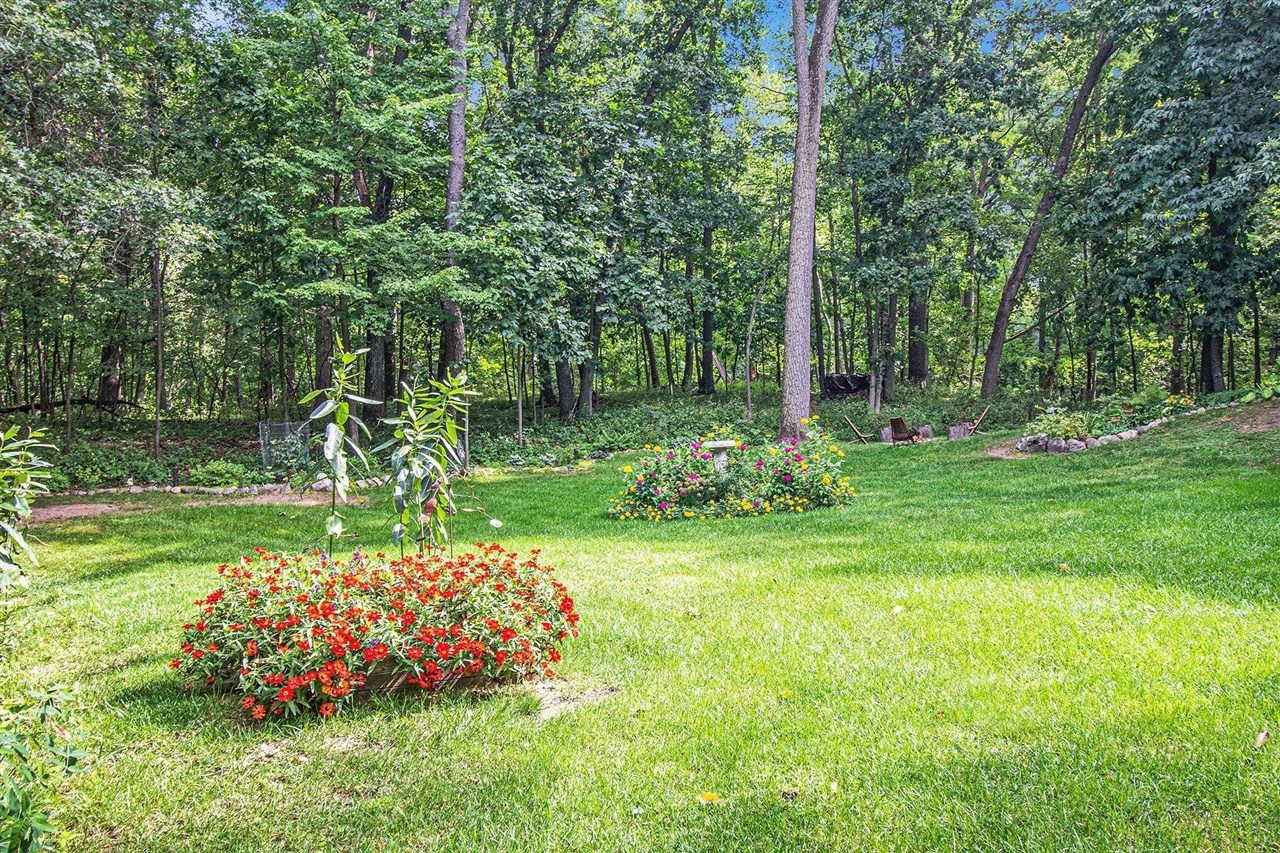 5595 Mountain Road Brighton, MI 48116 - Photo 40 of 61