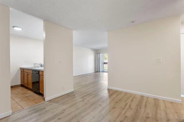 $325,000 | 288 Whitmore Street, Unit 215, Oakland, CA 94611