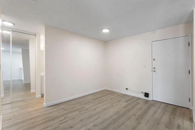 $325,000 | 288 Whitmore Street, Unit 215, Oakland, CA 94611