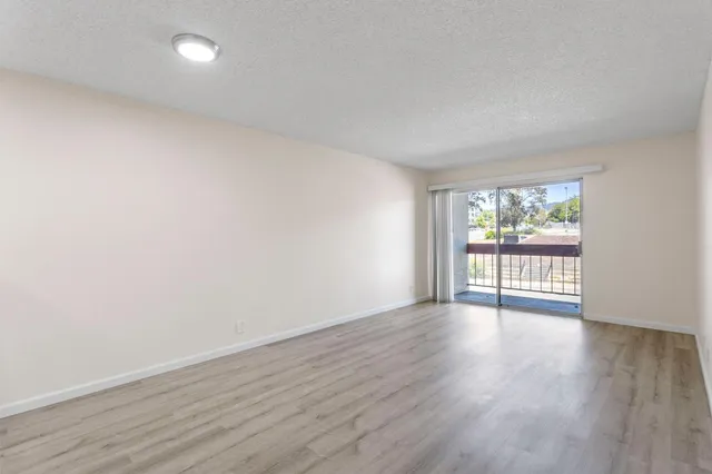$325,000 | 288 Whitmore Street, Unit 215, Oakland, CA 94611