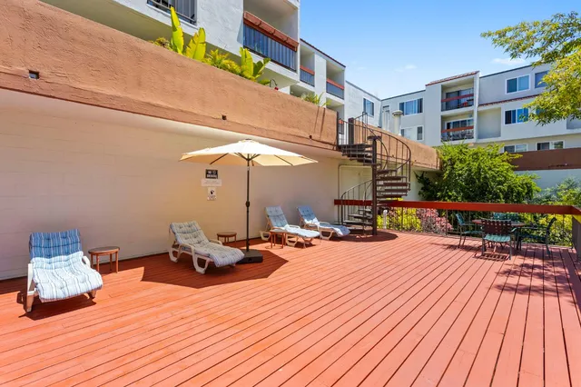 $325,000 | 288 Whitmore Street, Unit 215, Oakland, CA 94611
