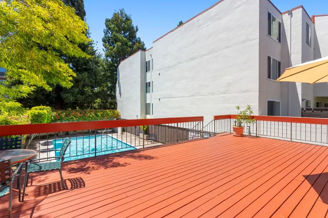 $325,000 | 288 Whitmore Street, Unit 215, Oakland, CA 94611