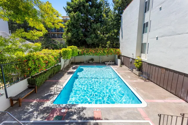 $325,000 | 288 Whitmore Street, Unit 215, Oakland, CA 94611
