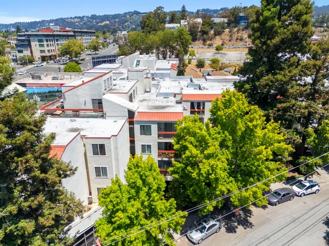 $325,000 | 288 Whitmore Street, Unit 215, Oakland, CA 94611