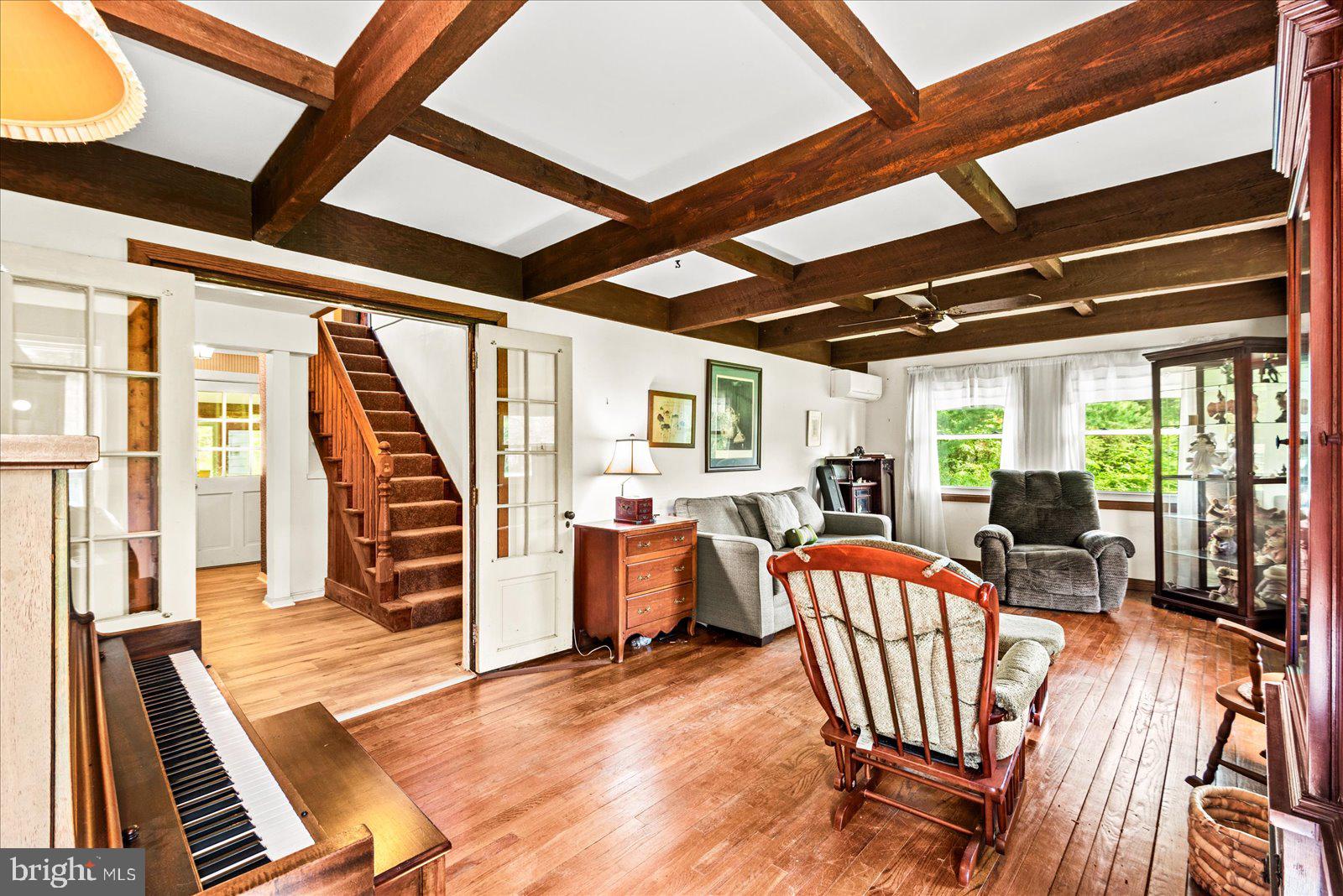 31934 Indiantown Road Locust Grove, VA 22508 - Photo 12 of 84 Charming living space with rustic beams.