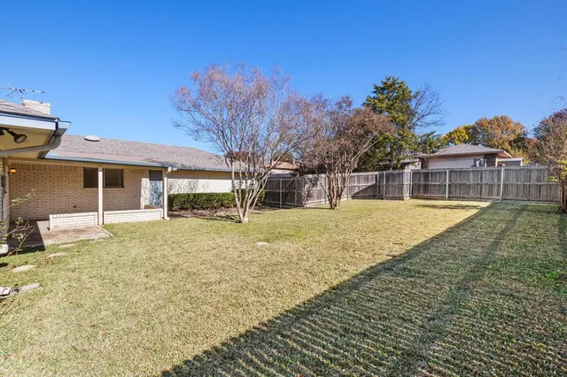 $290,000 | 416 Newcastle Drive, DeSoto, TX 75115