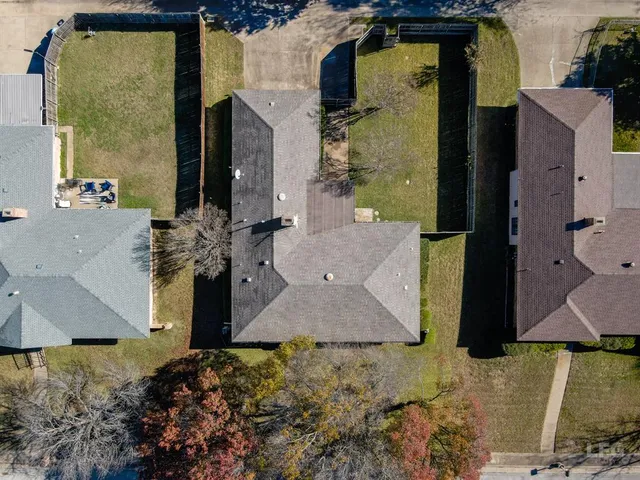 $290,000 | 416 Newcastle Drive, DeSoto, TX 75115