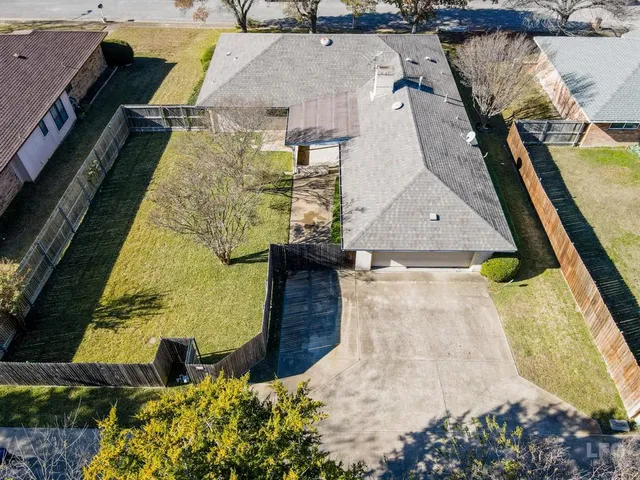 $290,000 | 416 Newcastle Drive, DeSoto, TX 75115