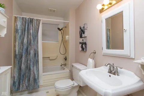 $325,000 | 66 Johnson Avenue, Indianapolis, IN 46219