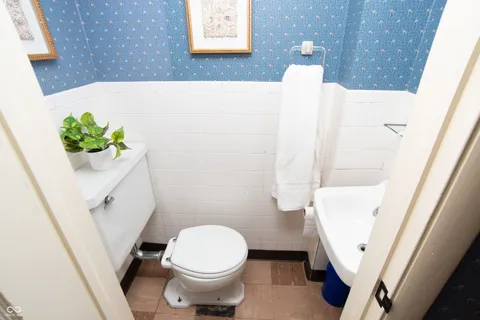 $325,000 | 66 Johnson Avenue, Indianapolis, IN 46219