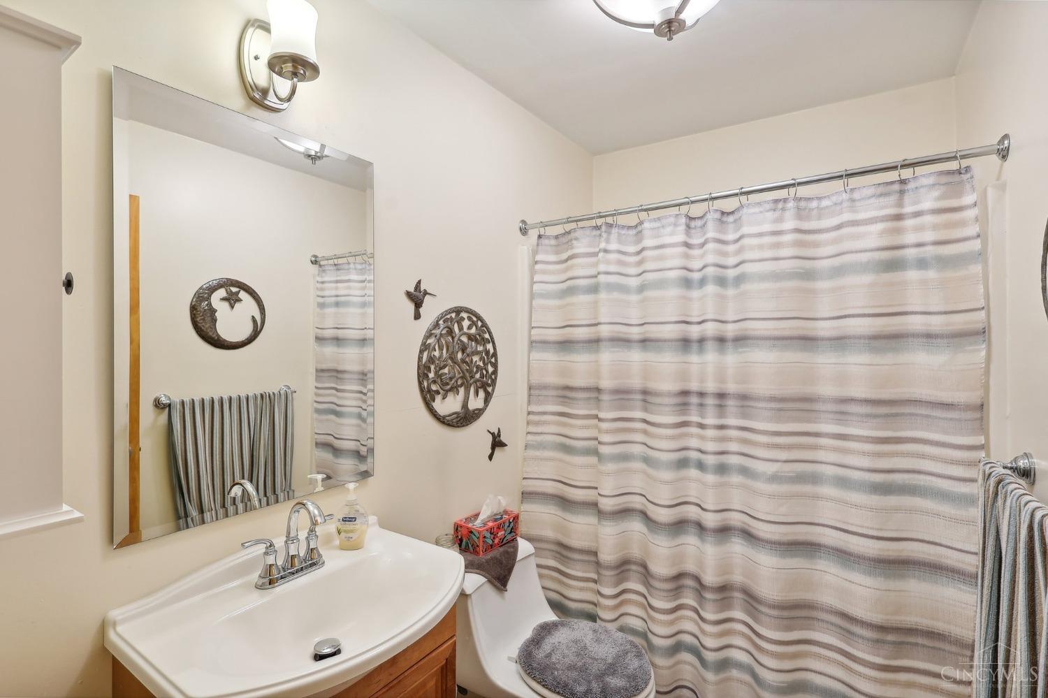 1524 Hunt Road Reading, OH 45215 - Photo 27 of 35 Gallery Image 27