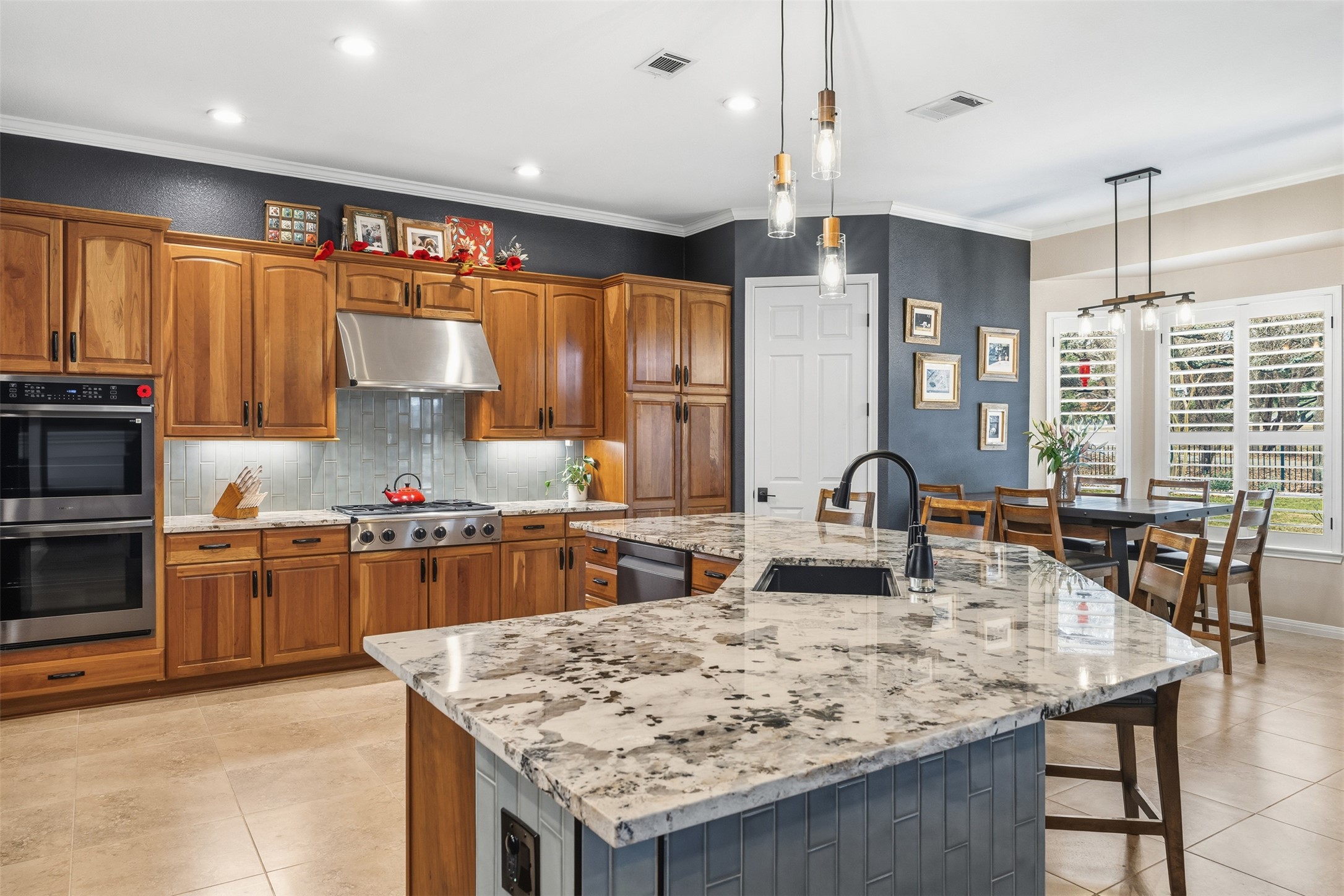 203 Cowan Creek Drive Georgetown, TX 78633 - Photo 12 of 37