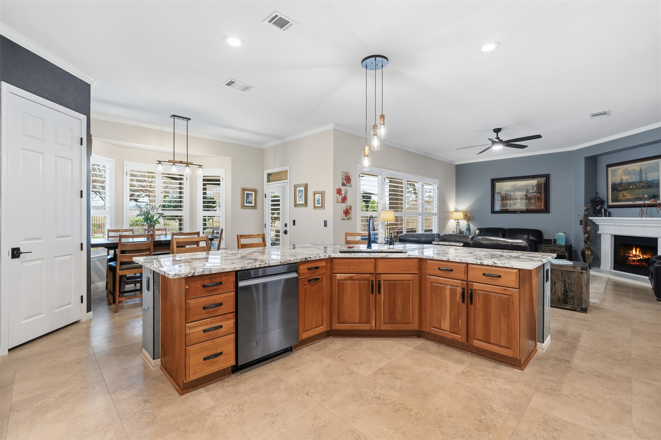 203 Cowan Creek Drive Georgetown, TX 78633 - Photo 14 of 37