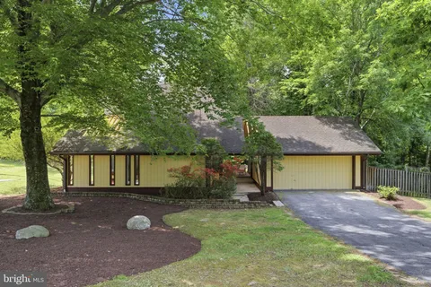 $487,000 | 817 West Tantallon Drive, Fort Washington, MD 20744