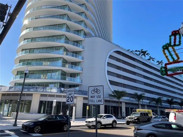 $6,900 | 400 Central Avenue, Unit 606, St. Petersburg, FL 33701