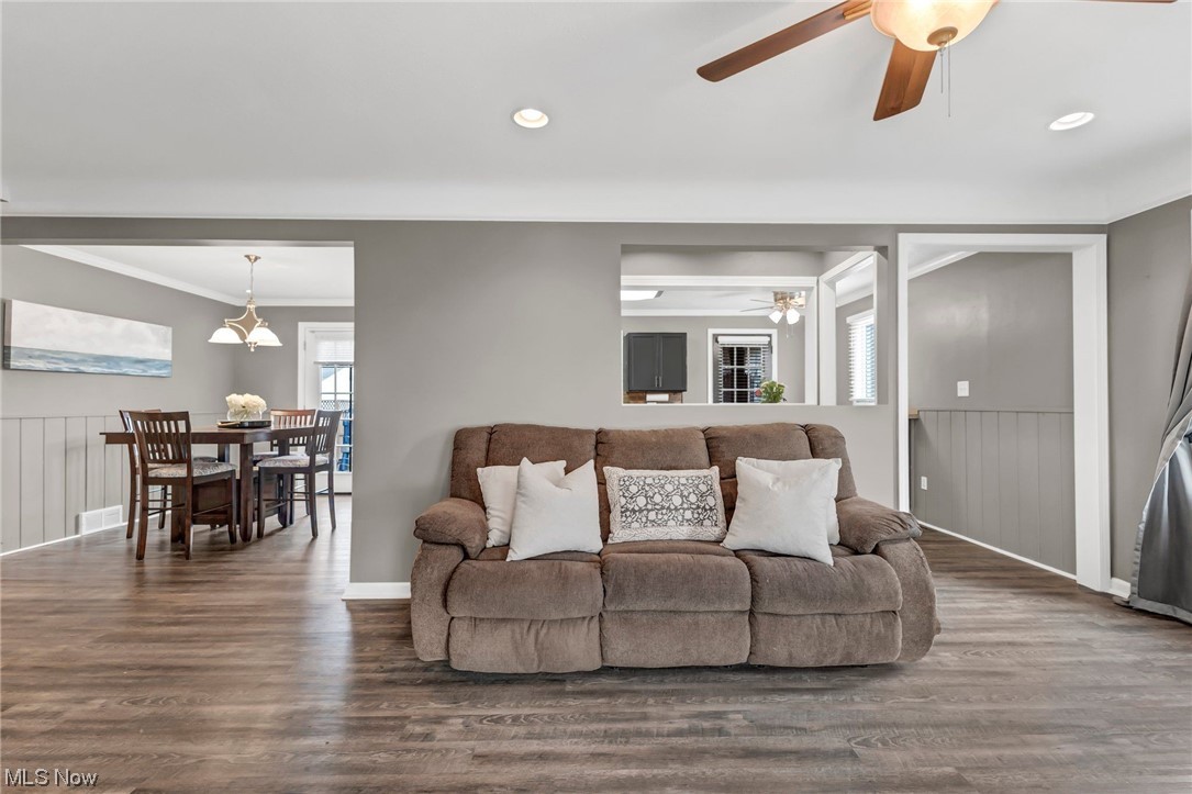 1653 Roselawn Road Cleveland, OH 44124 - Photo 11 of 22 Gallery Image 11