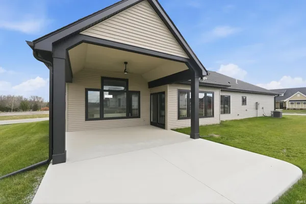 $560,000 | 2088 Seward Lake Pass, Fort Wayne, IN 46814