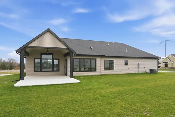 $560,000 | 2088 Seward Lake Pass, Fort Wayne, IN 46814