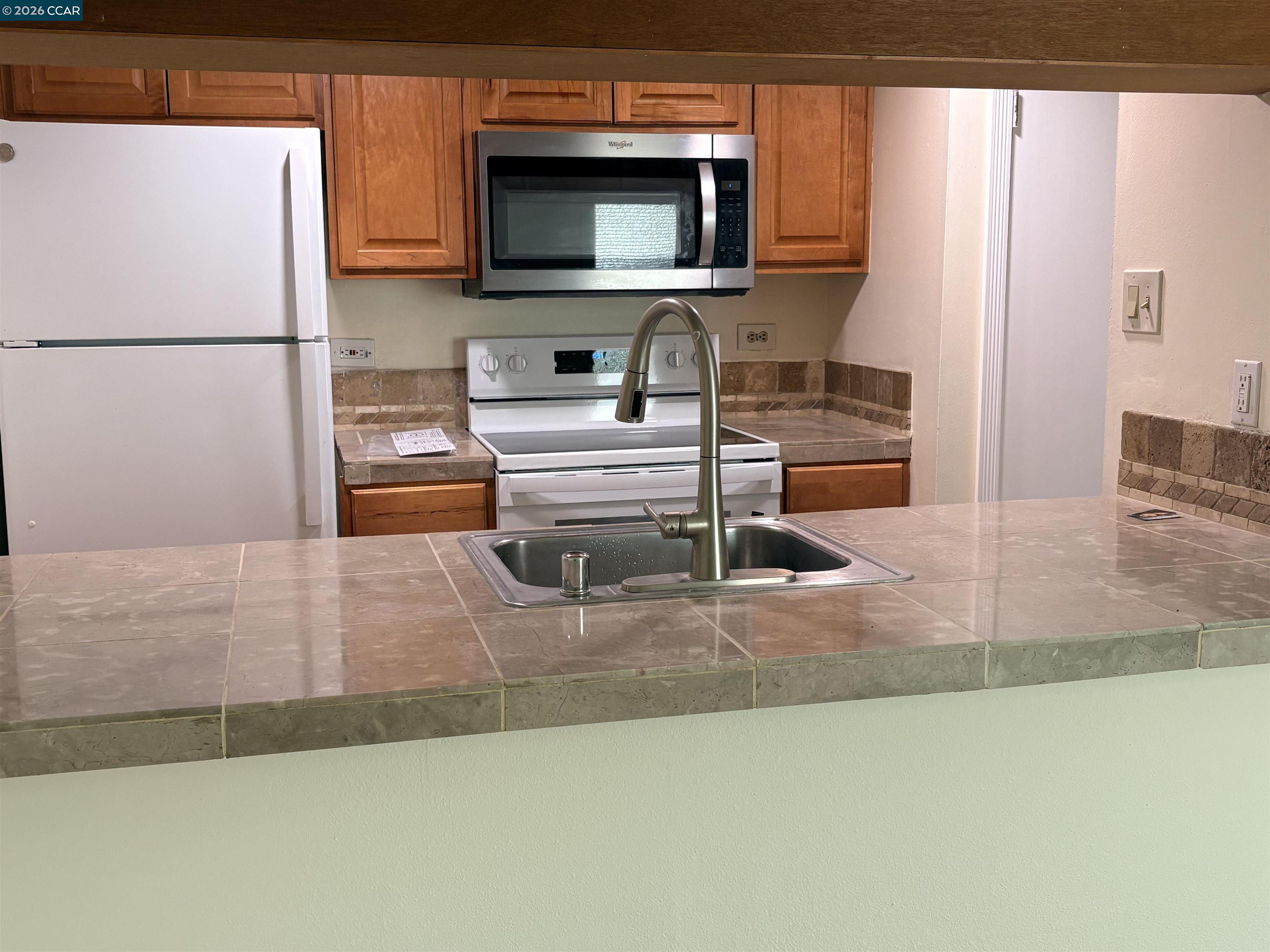 5451 Roundtree Place, Unit F Concord, CA 94521 - Photo 8 of 22