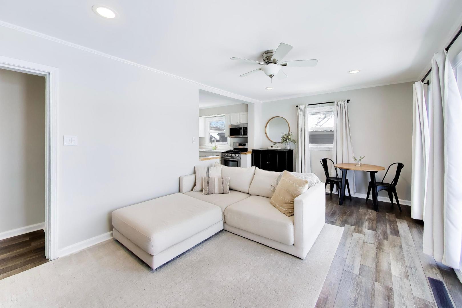 315 South Morgan Avenue Wheaton, IL 60187 - Photo 4 of 23