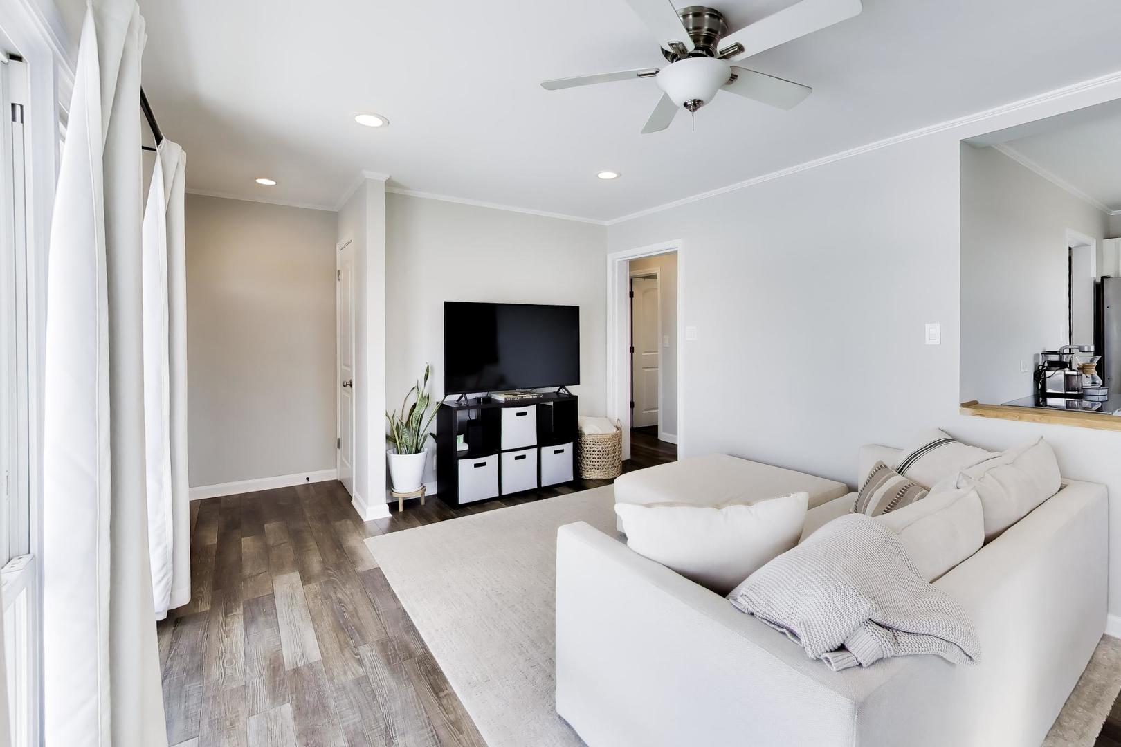315 South Morgan Avenue Wheaton, IL 60187 - Photo 6 of 23