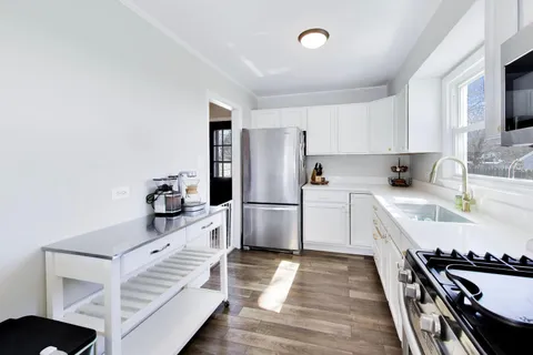 $299,000 | 315 South Morgan Avenue, Wheaton, IL 60187