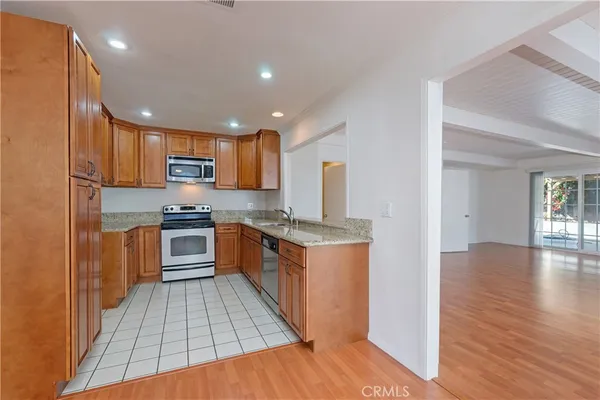 $5,000 | 23551 Venisia, Laguna Hills, CA 92653