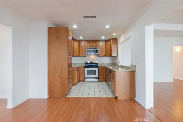 $5,000 | 23551 Venisia, Laguna Hills, CA 92653